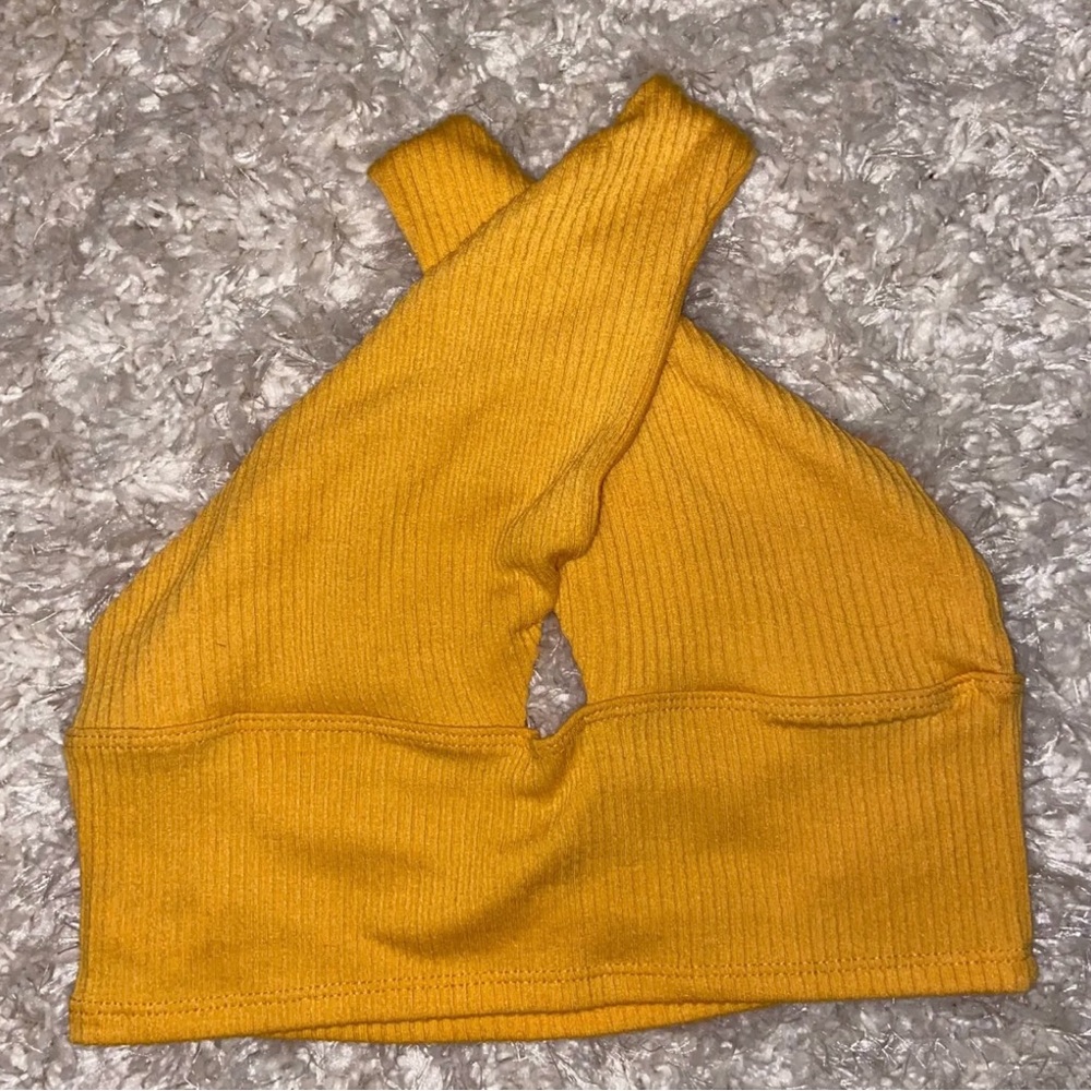 New with tags urban outfitters crop top